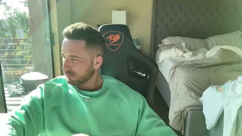 Brett Mycles online show from 02/05/25, 04:58