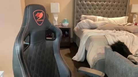 Brett Mycles online show from 02/12/25, 06:29