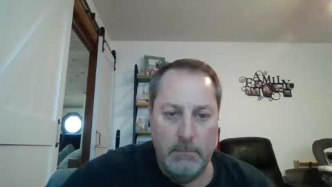 hey online show from 01/04/25, 04:54