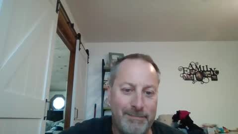 hey online show from 09/21/25, 08:21