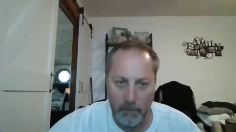 hey online show from 10/11/25, 07:56