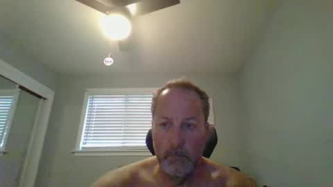 Snapshot of brettsky chatting on 04/19/26, 02:16 hey online show from 04/19/26, 02:16