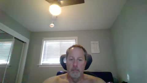 Snapshot of brettsky chatting on 04/22/26, 09:16 hey online show from 04/22/26, 09:16