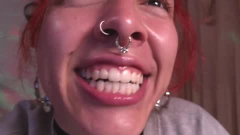 Snapshot of bri_von_dhara_ chatting on 12/20/25, 03:52 Bri online show from 12/20/25, 03:52