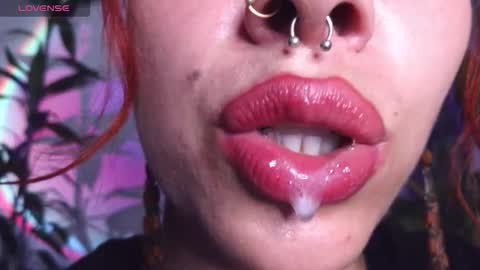 Snapshot of bri_von_dhara_ chatting on 02/17/26, 01:57 Bri online show from 02/17/26, 01:57