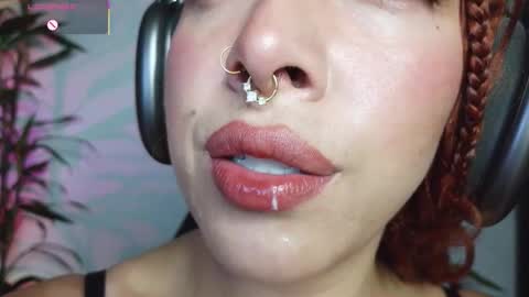 Snapshot of bri_von_dhara_ chatting on 03/26/26, 04:12 Bri online show from 03/26/26, 04:12