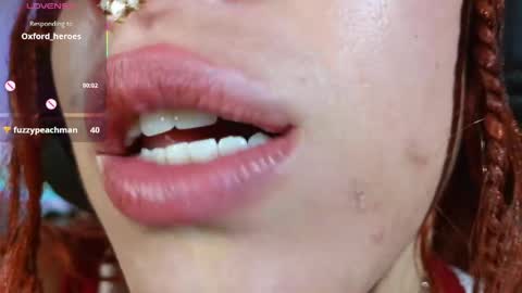 Snapshot of bri_von_dhara_ chatting on 04/05/26, 01:03 Bri online show from 04/05/26, 01:03