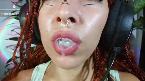 Snapshot of bri_von_dhara_ chatting on 04/08/26, 04:01 Bri online show from 04/08/26, 04:01