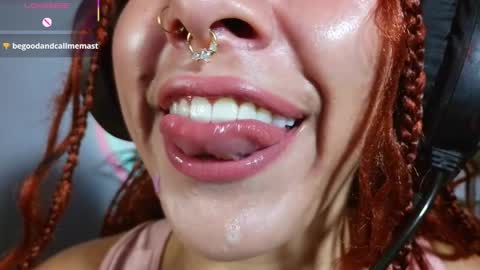 Snapshot of bri_von_dhara_ chatting on 04/11/26, 04:50 Bri online show from 04/11/26, 04:50