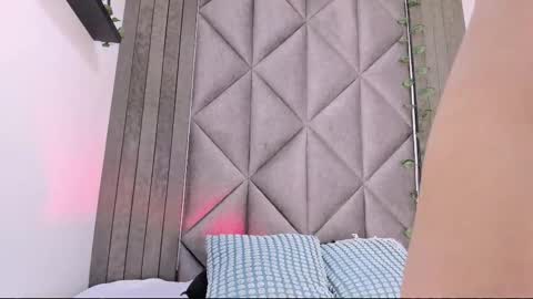 B R I A  online show from 11/24/25, 01:27