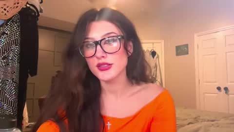 Brianna3 online show from 11/01/25, 06:04