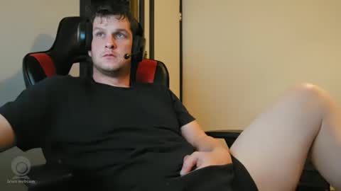 Snapshot of brian7891012 chatting on 02/24/26, 09:35 brian7891012 online show from 02/24/26, 09:35