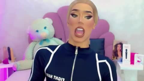 Snapshot of briana_sex32 chatting on 03/22/26, 05:11 BRIANA online show from 03/22/26, 05:11