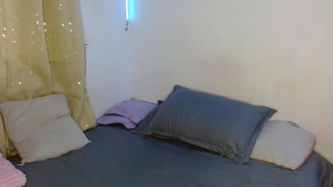 Snapshot of briana_stark chatting on 10/25/25, 01:29 briana_stark online show from 10/25/25, 01:29