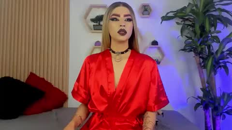 briana_white online show from 10/01/25, 05:30