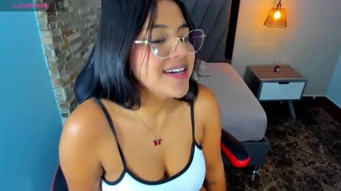 Snapshot of briana_z chatting on 11/06/25, 03:40 BRIANA online show from 11/06/25, 03:40