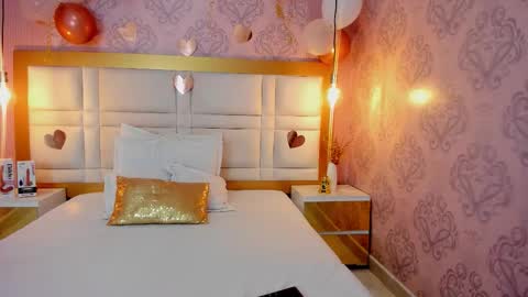 Snapshot of brianacurve chatting on 11/08/25, 07:23 brianacurve online show from 11/08/25, 07:23