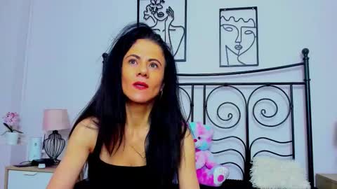 Snapshot of brianaflynt chatting on 11/02/25, 08:22 brianaflynt online show from 11/02/25, 08:22