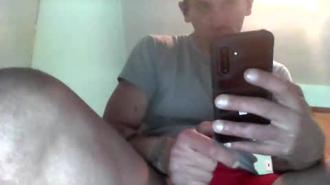 Snapshot of brianbarretta14 chatting on 04/25/26, 05:10 brianbarretta14 online show from 04/25/26, 05:10