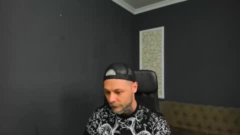 Brian online show from 12/18/25, 06:19