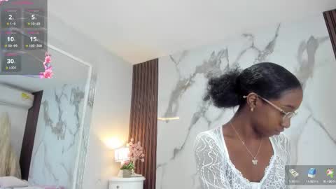 Snapshot of briannaduque chatting on 09/17/25, 08:32 Brianna online show from 09/17/25, 08:32