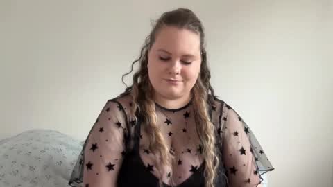 Brianna online show from 11/04/25, 01:32