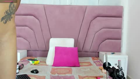 Snapshot of brianrossex chatting on 11/28/25, 03:42 BRIANROSS online show from 11/28/25, 03:42