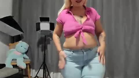 BriaShine online show from 12/14/25, 04:56