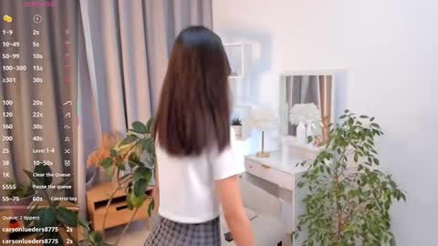 Snapshot of bridgetbottrell chatting on 11/11/25, 03:06 Hanna online show from 11/11/25, 03:06