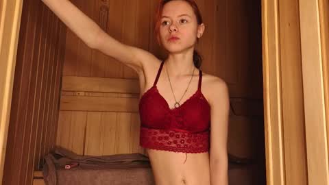 Snapshot of bridgetbottrell chatting on 04/10/26, 02:06 Hanna online show from 04/10/26, 02:06