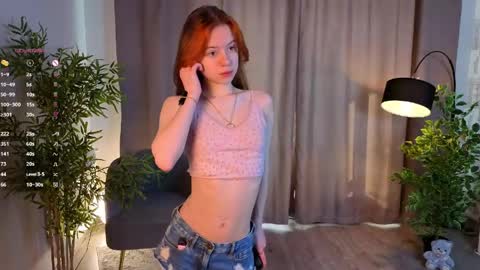 Snapshot of bridgetbottrell chatting on 05/08/26, 02:06 Hanna online show from 05/08/26, 02:06