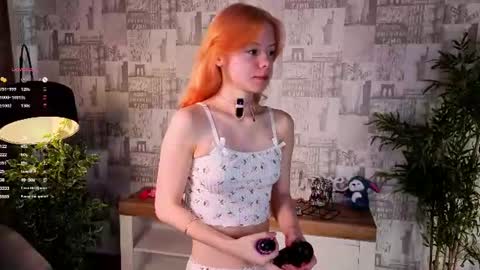Snapshot of bridgetbottrell chatting on 07/08/26, 02:05 Hanna online show from 07/08/26, 02:05
