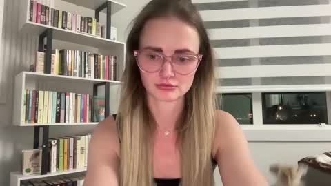 Snapshot of brigette_marie chatting on 11/16/25, 02:39 brigette_marie online show from 11/16/25, 02:39