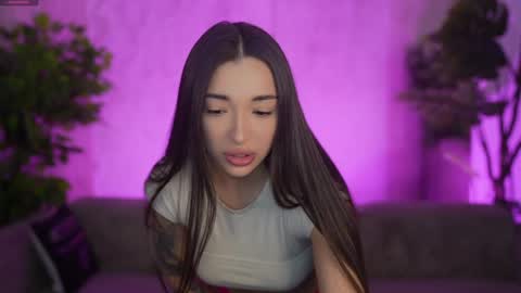 Diamonds Girls online show from 04/12/26, 07:57