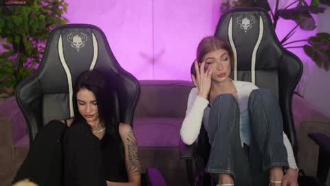 Diamonds Girls online show from 04/14/26, 08:20