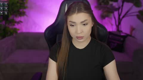Snapshot of bright_diamonds_054 chatting on 05/05/26, 06:54 Diamonds Girls online show from 05/05/26, 06:54