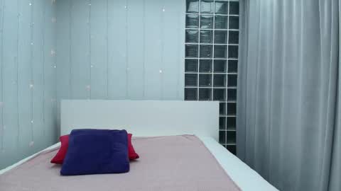 Snapshot of brightly_heizer chatting on 03/17/26, 12:37 Heather online show from 03/17/26, 12:37