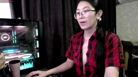 Aisha online show from 02/04/25, 07:29