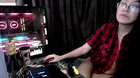 Aisha online show from 02/06/25, 09:43