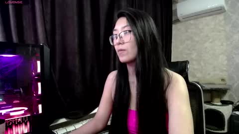 Aisha online show from 02/10/25, 07:04