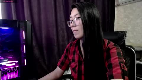 Aisha online show from 02/11/25, 10:04