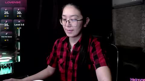 Aisha online show from 10/20/25, 06:25