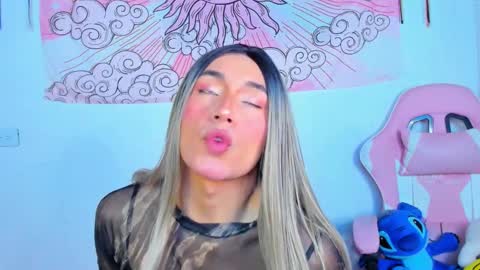 Snapshot of brihanna_cooper chatting on 03/27/26, 02:06 bri online show from 03/27/26, 02:06