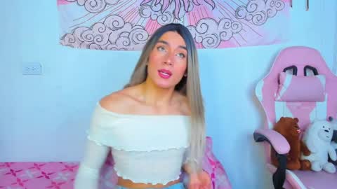 Snapshot of brihanna_cooper chatting on 04/04/26, 02:03 bri online show from 04/04/26, 02:03