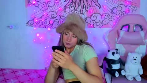 Snapshot of brihanna_cooper chatting on 07/16/26, 03:40 bri online show from 07/16/26, 03:40