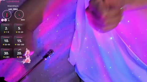 Snapshot of brilovers chatting on 04/18/26, 07:58 Briana69 online show from 04/18/26, 07:58