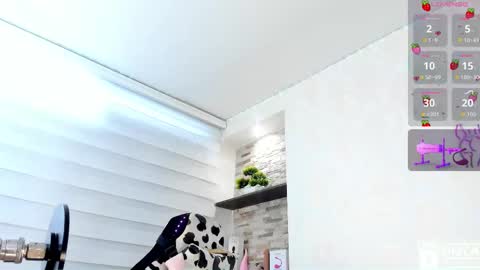 Snapshot of brisa_white69 chatting on 09/15/25, 09:59 brisa online show from 09/15/25, 09:59