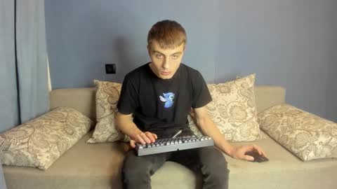 bristlebback online show from 10/15/25, 04:40