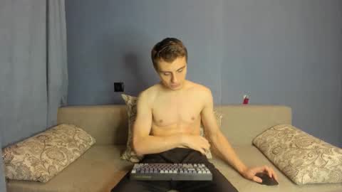 bristlebback online show from 11/09/25, 03:32