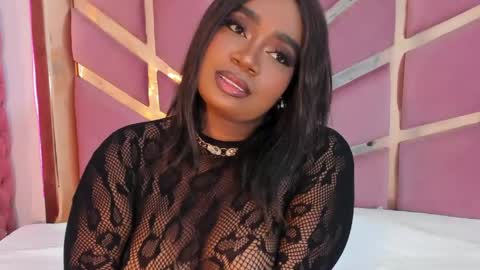 Snapshot of britanymooree chatting on 04/17/26, 08:01 Britany online show from 04/17/26, 08:01